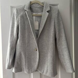 Elegant Gray Women's Blazer
